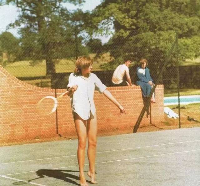 虽然来自不 虽然来自不