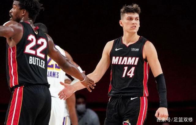 正在以自己 正在以自己