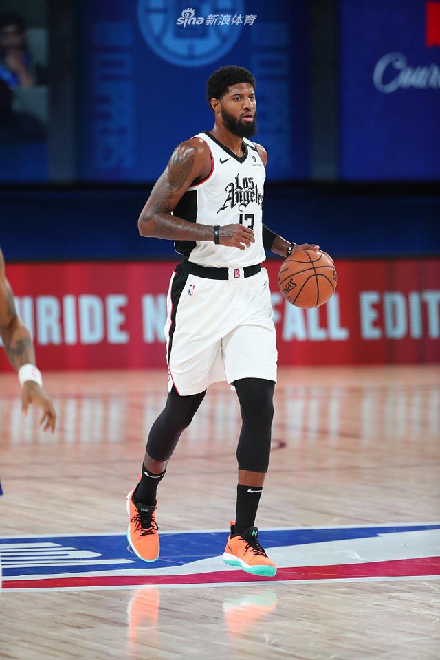 赫赫战功的 赫赫战功的